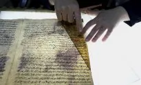 Facing ISIS Threat, Iraq Digitizes National Library