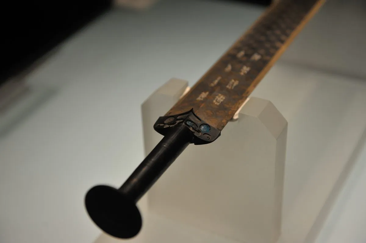 Sword of Goujian (Siyuwj/CC BY)