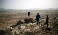Yemen Officials Say Al-Qaida Seizes Key Areas of Aden