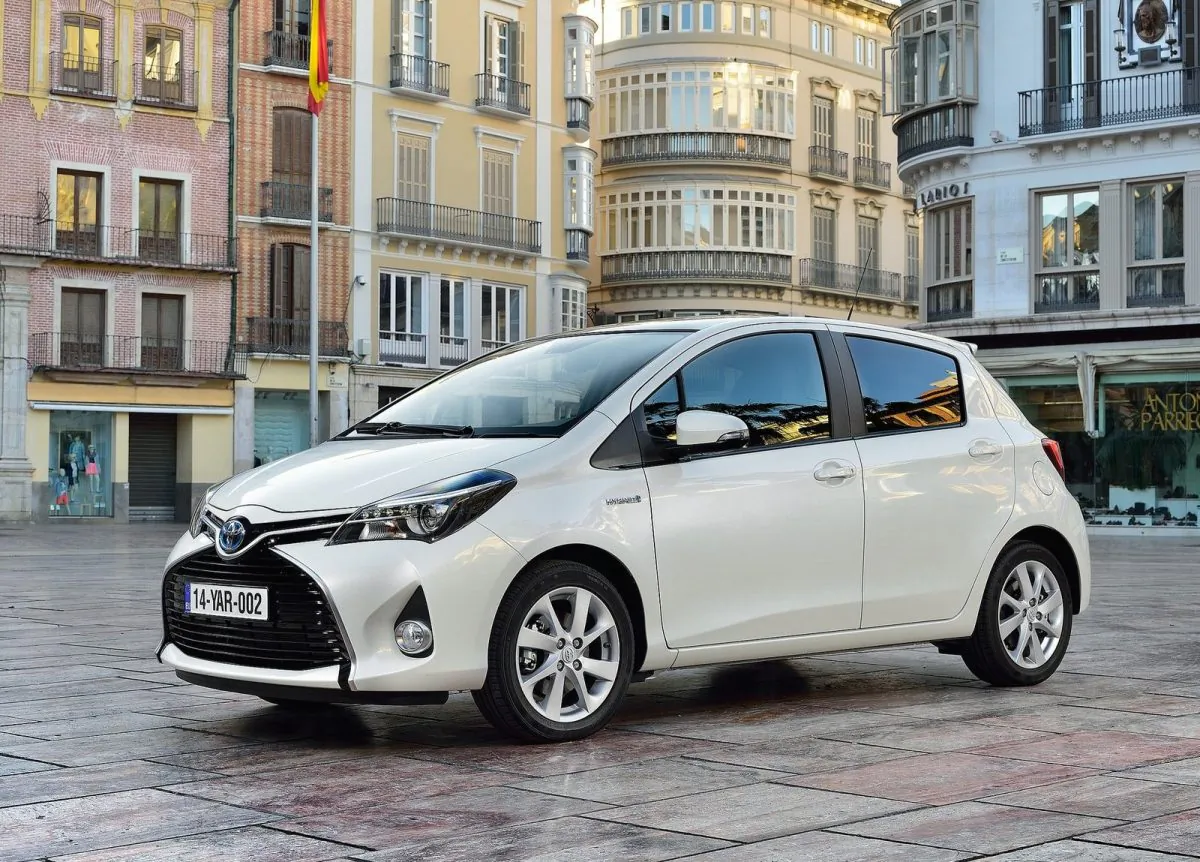 2015 Toyota Yaris Hatchback (Courtesy of NetCarShow.com)
