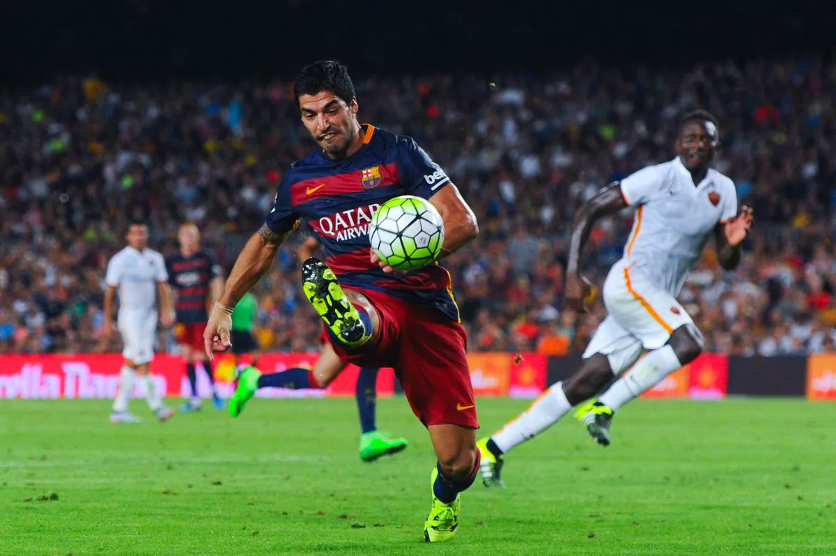 Luis Suarez of FC Barcelona controls the ball during the Joan Gamper trophy match at Camp Nou on August 5, 2015 in Barcelona, Spain. (David Ramos/Getty Images)