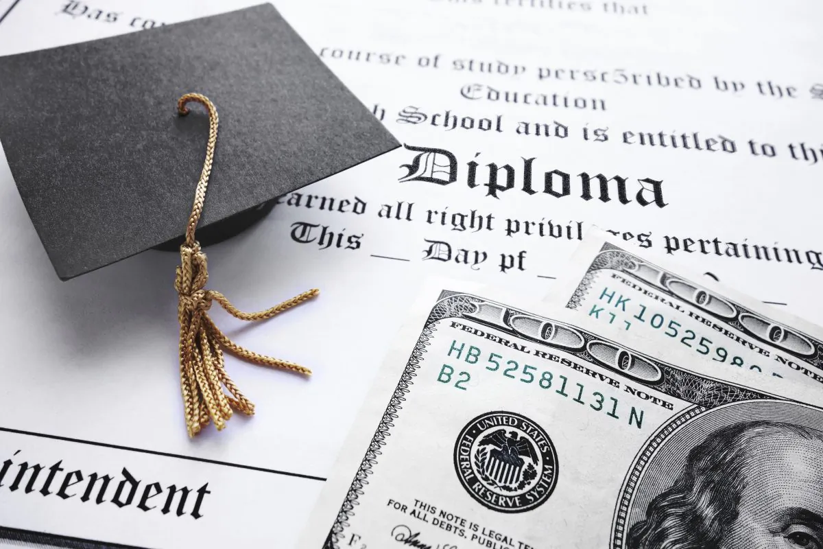 How can you make smart choices? (zimmytws/iStock)