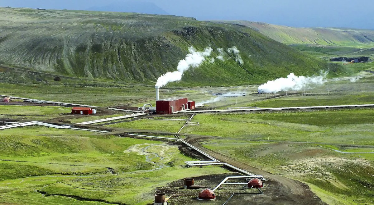 Krafla geothermal power plant in Iceland. Icelanders have been using geothermal energy for years. Now researchers may make it much more efficient. (Nameless86/iStock)