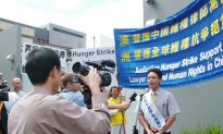 Former Chinese Diplomat Returns To Consulate For Hunger Strike