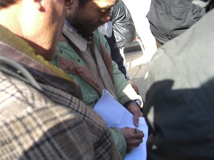 Petitioners in Beijing eagerly sign up to join the hunger strike (The Epoch Times)