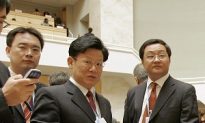 Chinese Diplomat Loses Temper