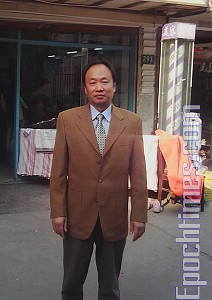 Shanghai appellant Tong Guoqing's lawsuit against former Chief Minister of Public Security Zhou Yongkang was dismissed without a hearing.