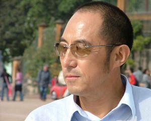 Chinese scholar Yuan Hongbing enjoys the freedom of Sydney streets, in this undated August 2004 in Australia. The law professor, who fled China for Sydney in July to seek political asylum, plans to include many accounts of human rights abuses committed by the Chinese Communist Party over the past decades in four books he fled China to publish. (AFP/Getty Images)