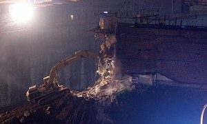 Public Responds to Demolition of 'Stubborn House'