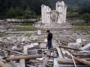 40 Survivors Rescued 16 Days After Sichuan Earthquake