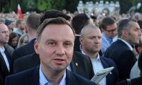 Poland’s New Leader Seeks Greater Regional Unity, NATO Bases