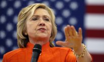 Clinton Says Family Paid State Dept Employee for Email Work