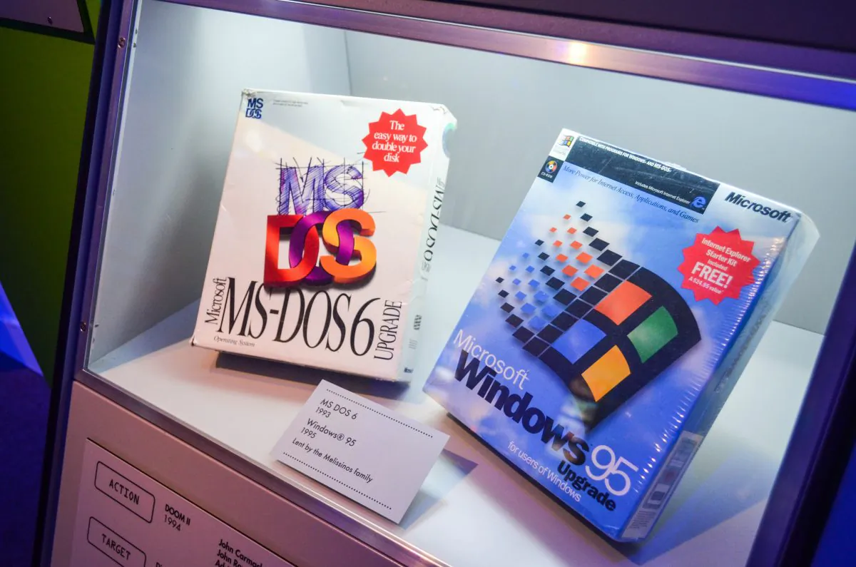 Windows 95 and DOS6: actual museum pieces. (m01229, CC BY 2.0)