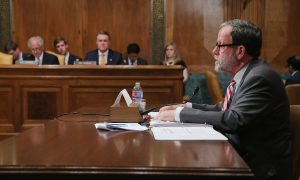 Hall Analysts Lower 2015 Budget Deficit Forecast to $426B