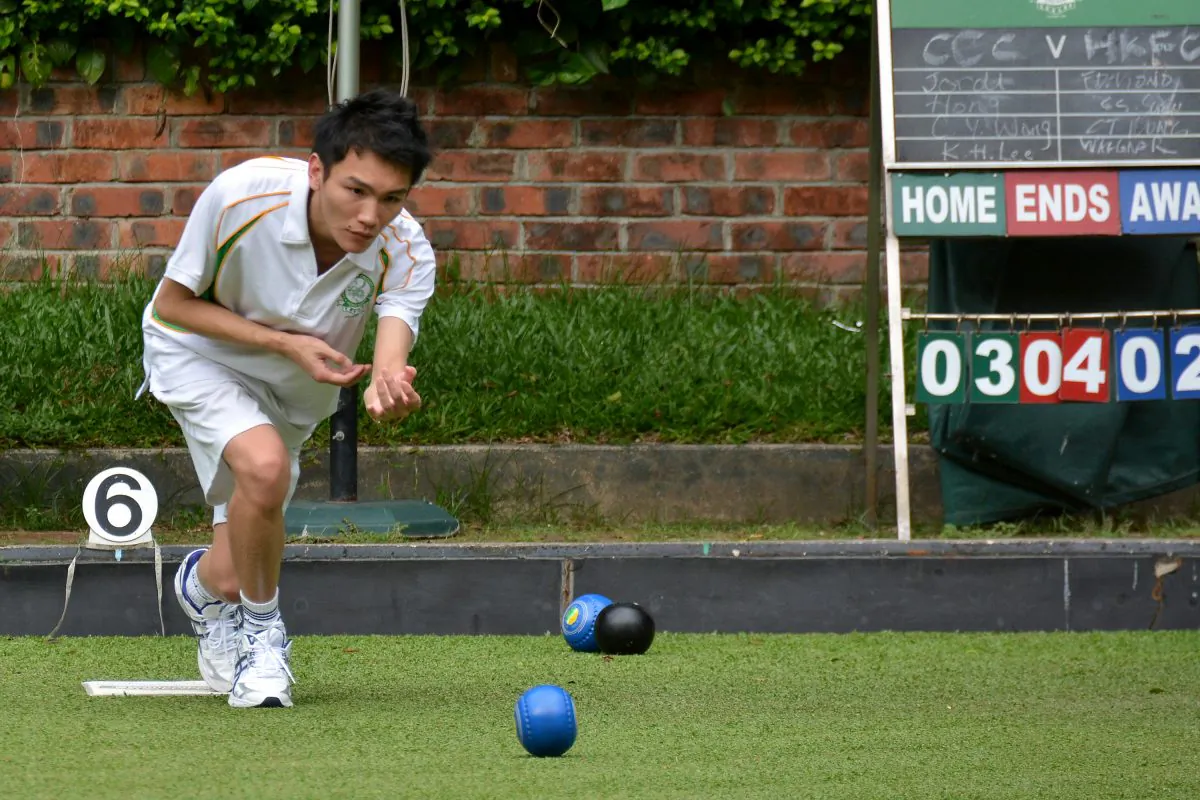 Craigengower Cricket Club will continue its quest to challenge for the Premier League title this weekend away at Filipino Club. Their success so far was largely due to the recruit of elite players from other clubs, including top youth player Lee Ka Ho (photo) who joined from Kowloon Bowling Green Club last year.
(Mike Worth)