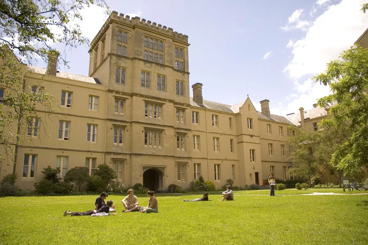 Australia’s universities all have pretty high standards, so how to pick one? (Queen's College/CC BY 2.0)