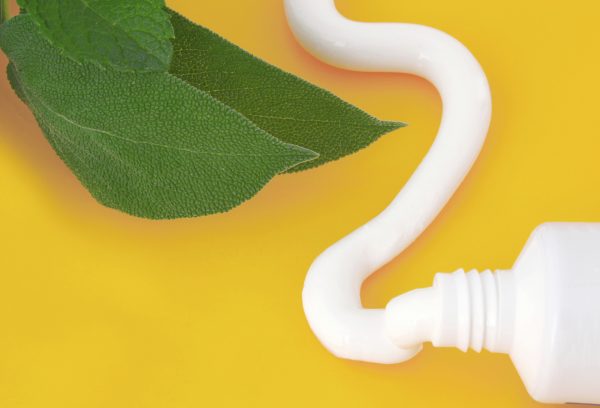 Toothpaste with mint flavor (Antonio Gravante/iStock)