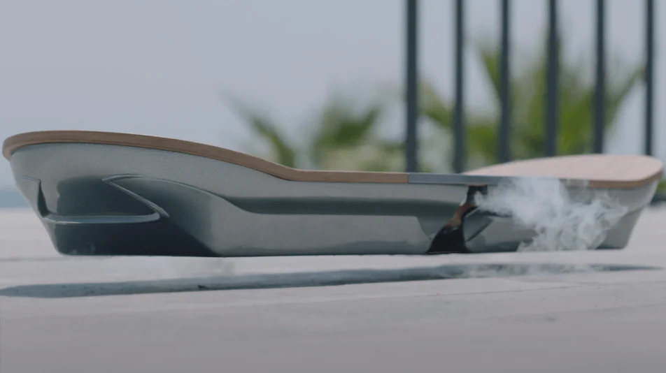 (Lexus)
