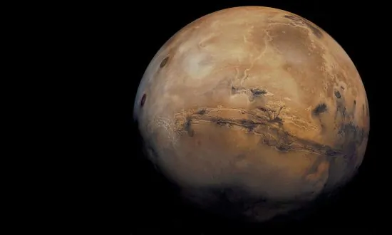 Hidden Ice Blamed for Crazy Crater on Mars
