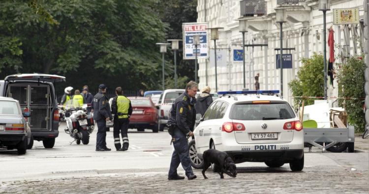 Police with bomb detection dog searched the area outside Hotel Jorgensen in Copenhagen, on Sept. 10, 2010. (Jens Norgaard Larsen/AFP/Getty Images) Police with bomb detection dog searched the area outside Hotel Jorgensen in Copenhagen, on Sept. 10, 2010. (Jens Norgaard Larsen/AFP/Getty Images)