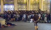 Hungary Shuts Down Rail Traffic for Westward-Bound Migrants