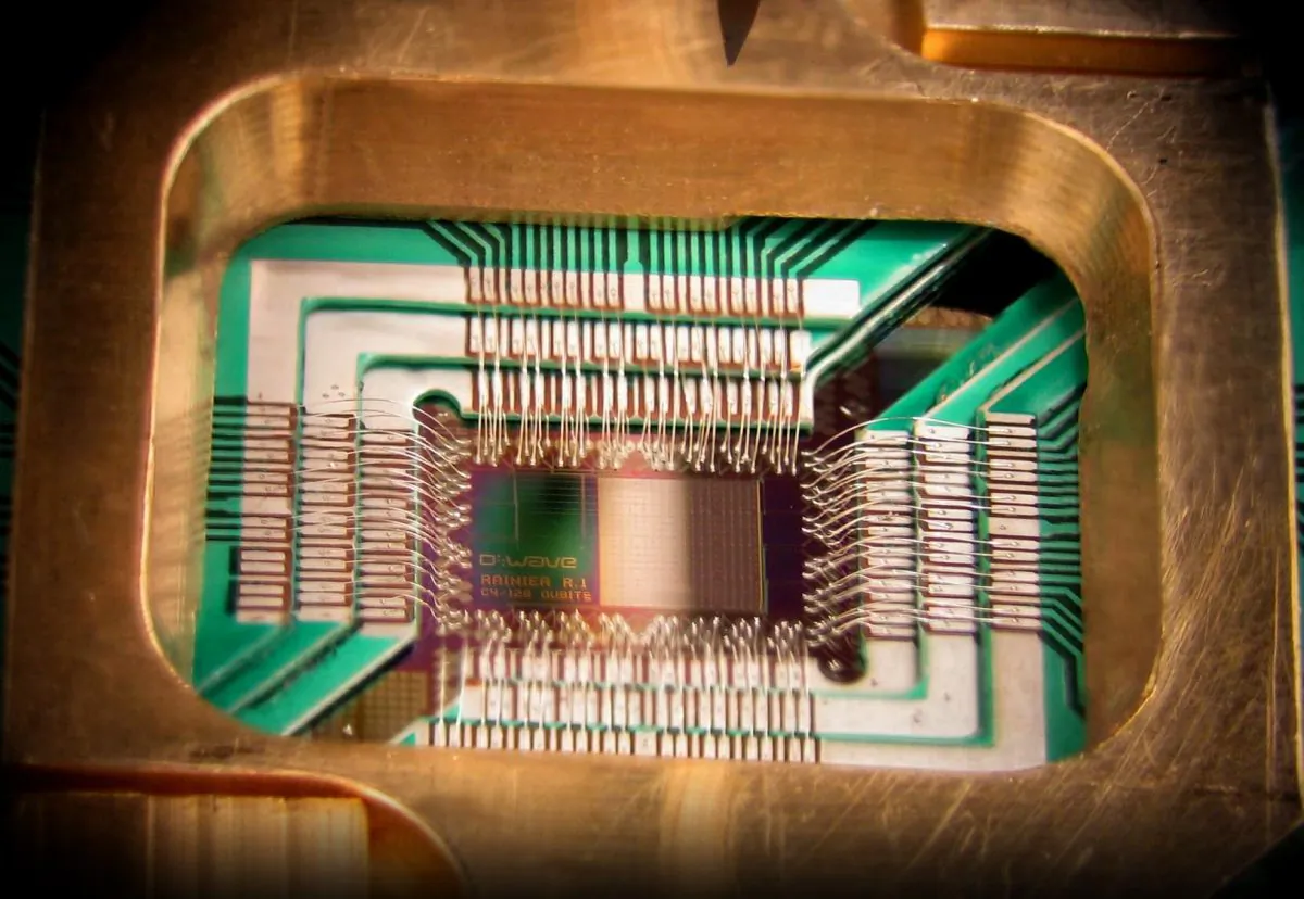(D-Wave, CC BY 3.0)