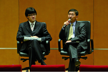 Professor Johannes Chan Man-mun (R) and Bar Association Chairman, Paul Shieh Wing-tai (L) attend the opening ceremony of HKU Faculty of Law. Chan's appointment as pro vice-chancellor of the University of Hong Kong has been interfered with by the CCP. (Epoch Times)