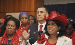 Official: 9,500 Nigerian Refugees Return From Cameroon