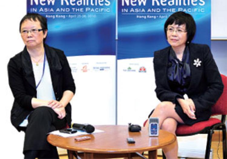 Hu Shuli in a Q&A session during the International Media Conference in Hong Kong in April. (Sima Ri/New Epoch Weekly) Hu Shuli in a Q&A session during the International Media Conference in Hong Kong in April. (Sima Ri/New Epoch Weekly)