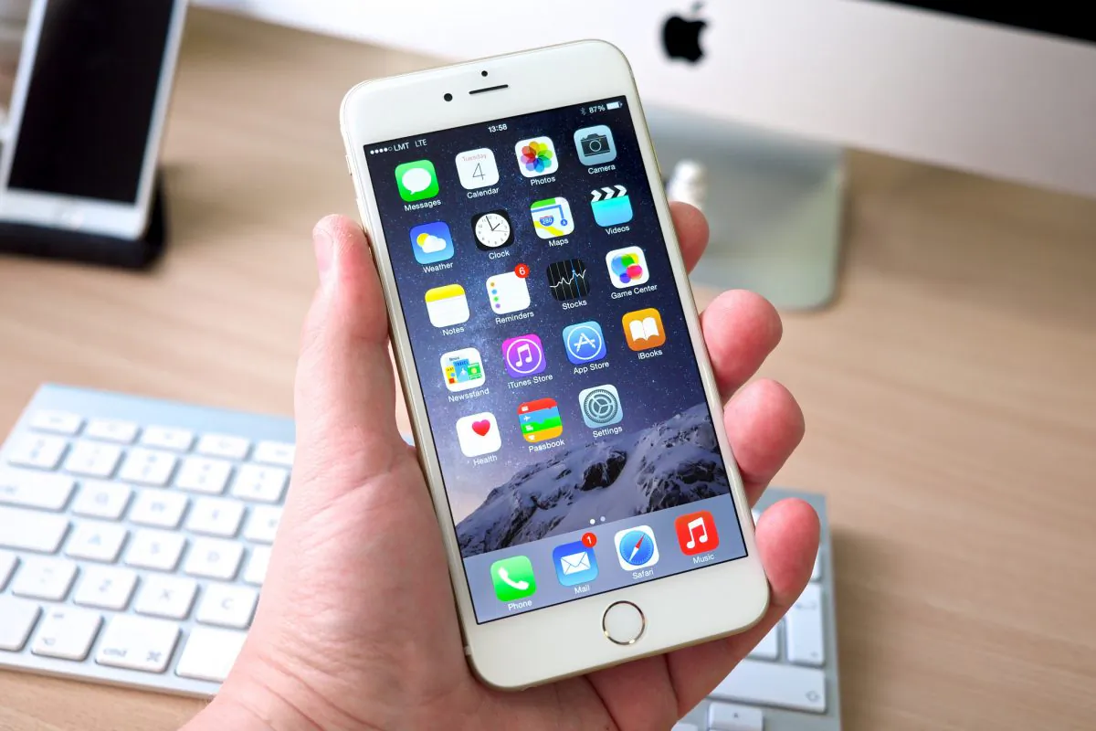 Apple’s ‘walled garden’ might be frustrating, but it does protect your devices from being hacked. (Kārlis Dambrāns/CC BY 2.0)