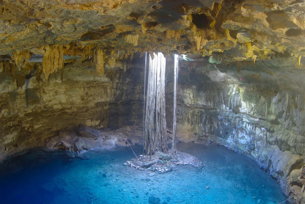 "We knew from previous research that microbes do play a role in cave development," says Jennifer Macalady. "What we were trying to assess was the extent of that contribution, which would help us understand how caves all over the world, as well as on other worlds, form." (Adam Baker/CC BY 2.0)