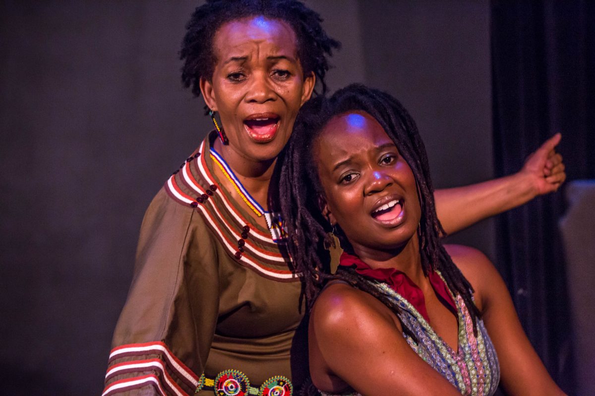 Thuli Dumakude and Tanyaradzwa Tawengwa perform in "Africa My Beautiful." (Donnell Culver)