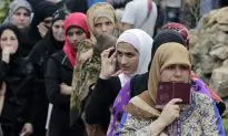 Refugees Flood Into Slovenia; EU Migrant Plan Criticized