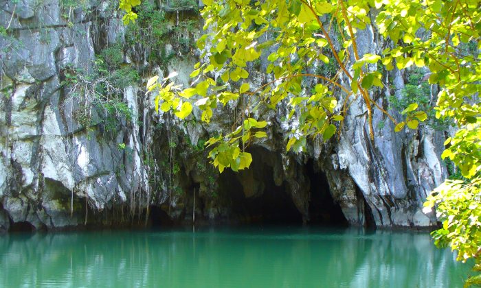 Cave entrance at Puerto Princesa Subterranean River National Park in Palawan, Philippines. (Jud Partin)