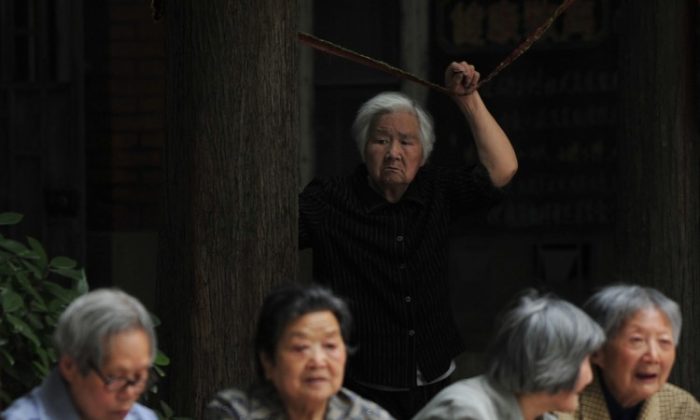 A group of elderly women in Nanjing City, China, whose social security money is not safe, according to reports. (The Epoch Times Archives)