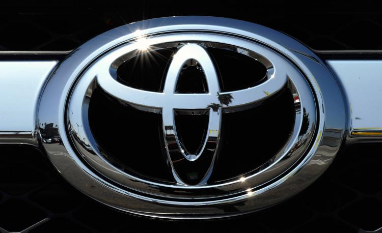 Toyota recall: A Toyota Prius hybrid car is displayed at the Toyota of Hollywood dealership on Aug. 4, 2010 in Hollywood, California. (Kevork Djansezian/Getty Images)