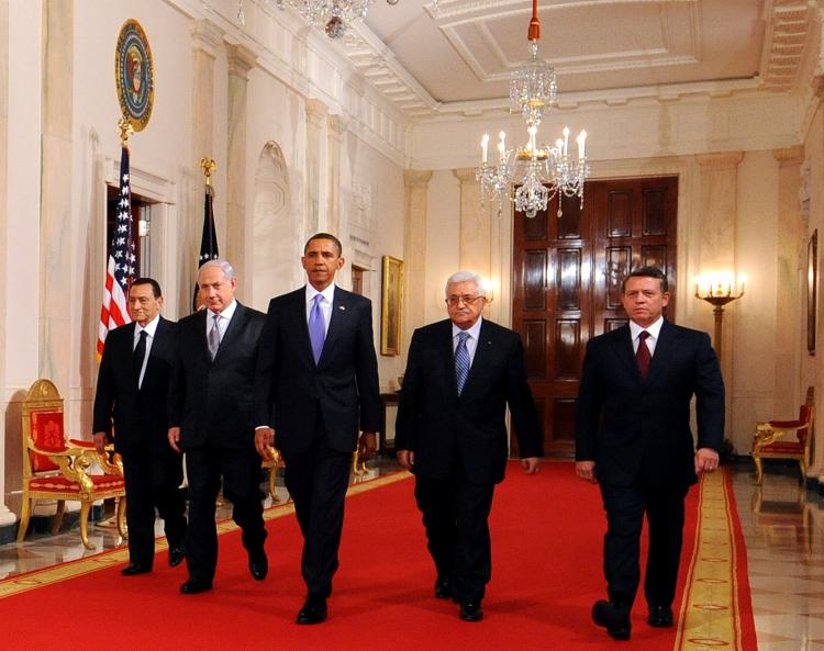 (L-R) President Hosni Mubarak of Egypt, Prime Minister Benjamin Netanyahu of Israel, President Barack Obama, President Mahmoud Abbas of the Palestinian Authority and King Abdullah II of Jordan walk to the East Room to make statements on the peace process. (Tim Sloan/AFP/Getty Images) (L-R) President Hosni Mubarak of Egypt, Prime Minister Benjamin Netanyahu of Israel, President Barack Obama, President Mahmoud Abbas of the Palestinian Authority and King Abdullah II of Jordan walk to the East Room to make statements on the peace process. (Tim Sloan/AFP/Getty Images)