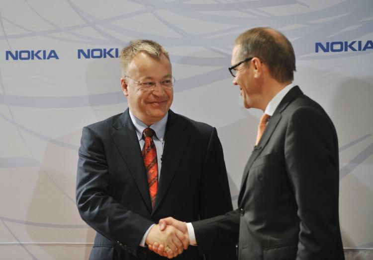 Nokia's new Chief Executive, Stephen Elop (L) and Nokia's Chairman of the Board Jorma Ollila shake hands during a press conference on September 10, in Espoo, Finland. (Markku Ulander/Getty Images ) Nokia's new Chief Executive, Stephen Elop (L) and Nokia's Chairman of the Board Jorma Ollila shake hands during a press conference on September 10, in Espoo, Finland. (Markku Ulander/Getty Images )