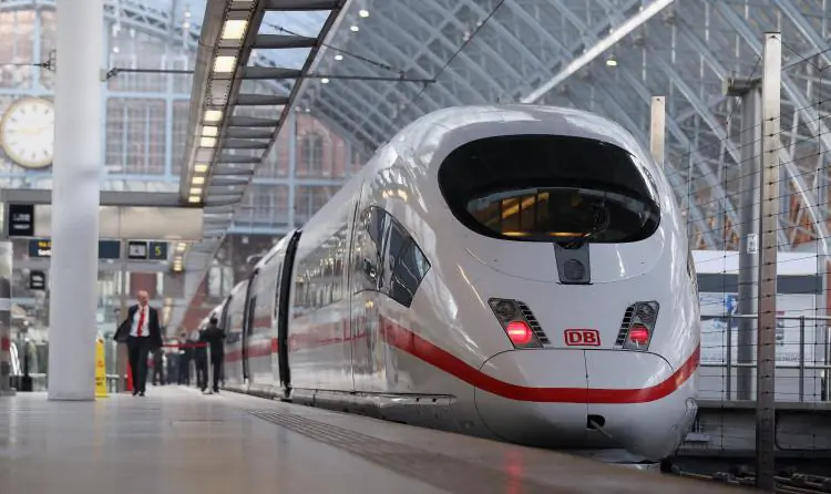 The high-speed Deutsche Bahn ICE3 InterCity Express at St Pancas International station, October 19, 2010. (Dan Kitwood/Getty Images)