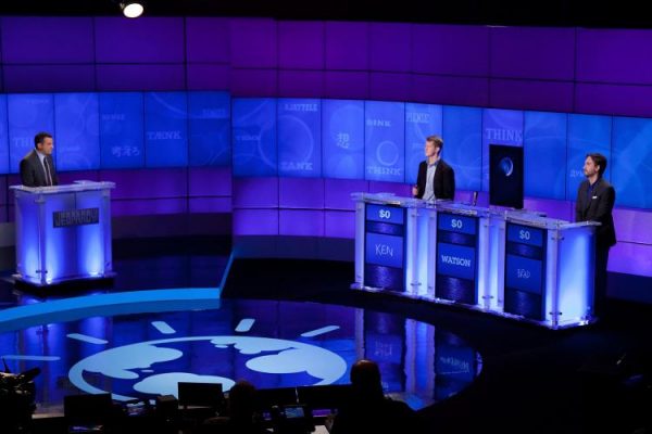 Contestants Ken Jennings and Brad Rutter compete against