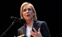New York’s Gillibrand Touts Liberal Cred in Iowa