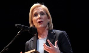 New York's Gillibrand Touts Liberal Cred in Iowa