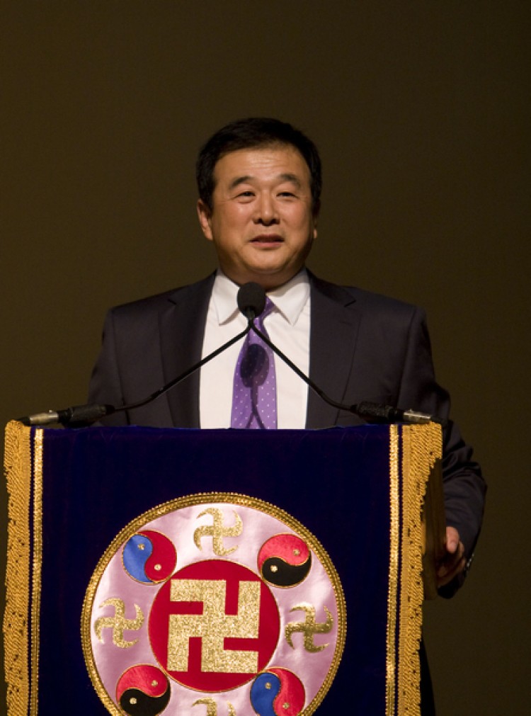 Falun Gong founder Mr. Li Hongzhi speaks at the Falun Dafa Experience Sharing Conference on July 16 in Washington, D.C. (Dai Bing/The Epoch Times)