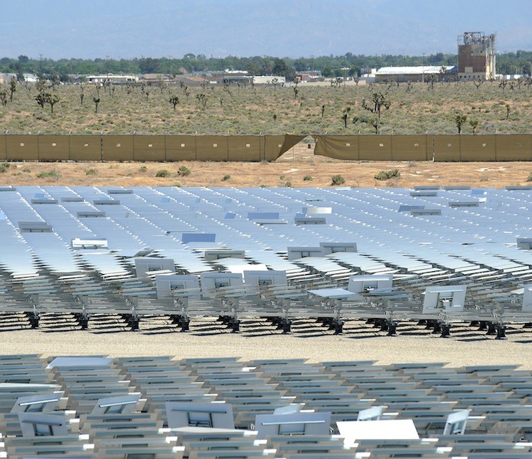 ENERGY SOURCES: Some of the 24,000 mirrors called 'heliostats' at the eSolar Sierra SunTower power plant in Lancaster, Calif.   (Robyn Beck/AFP/Getty Images)