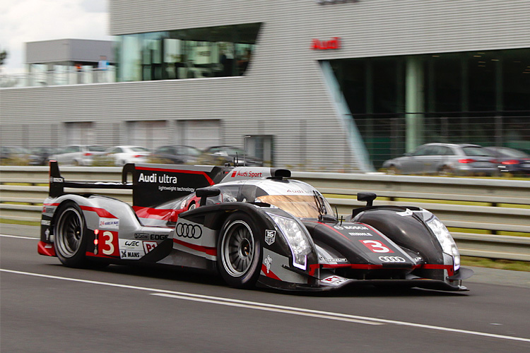 11AAAuuudi3 Marc Gené in the #3 Audi R18 Ultra set the fastest time in Le Mans 24 qualifying at 3:24. (Audi Motorsport)078