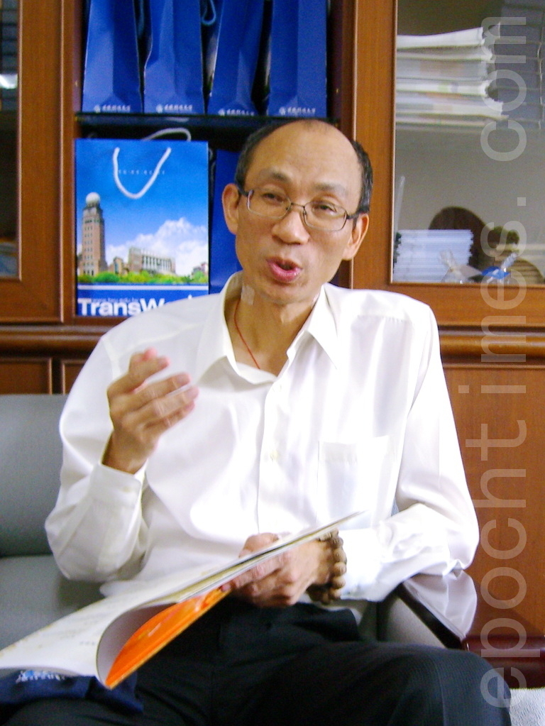 120330070442100383 University Vice President Shen Chien-Hua