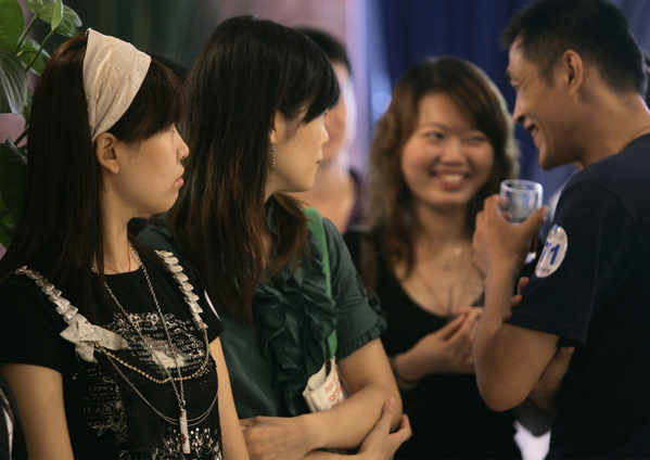 Matchmaking Party Between Medical And IT Staffs Held In Shanghai Epoch Times Photo
