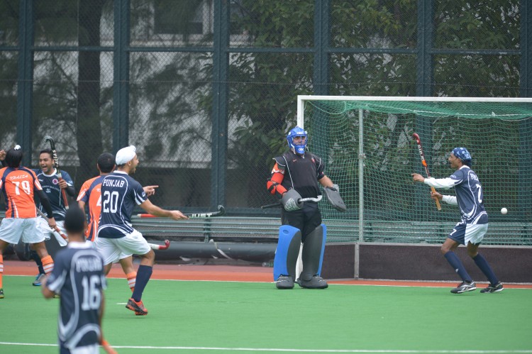 139.hockey.GoalCelebration.DSC_5298.jpg Epoch Times Photo