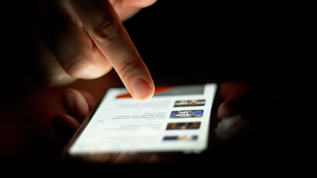 "Apps wake the phone up periodically during screen-off to do useful things, but then afterward, they should let the phone go back to sleep," says Y. Charlie Hu. (Japanexperterna.se/CC BY-SA 2.0)