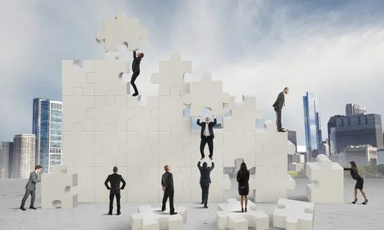 Cooperation Declines When We Can See Wealth